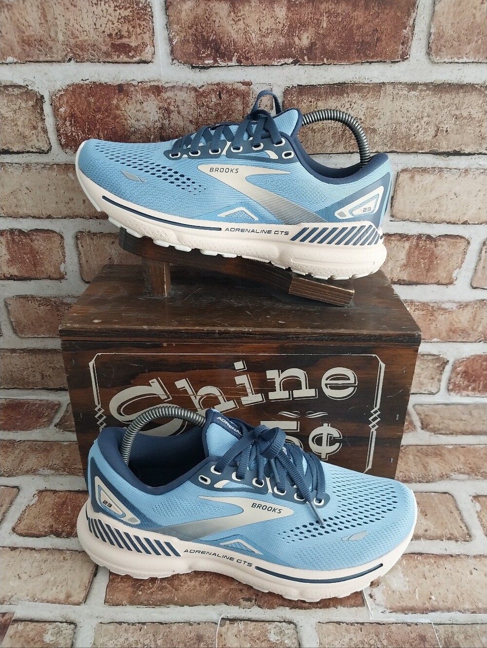 Pre-owned 2023 Brooks Adrenaline Gts-23
